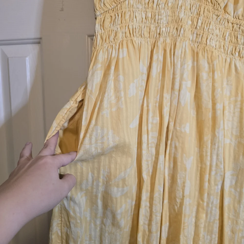 Universal Thread Yellow Maxi Dress With Pockets, NWOT - Picture 4 of 9